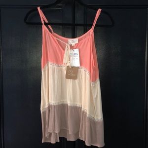 Brand new tank top!!